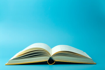 三国和水浒发生时间哪个在前-